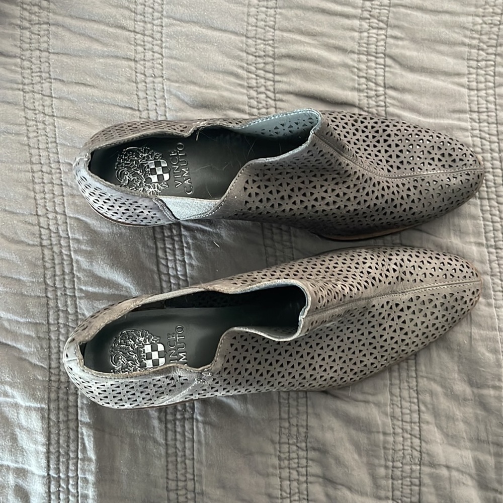 Vince Camuto booties - Picture 2 of 2
